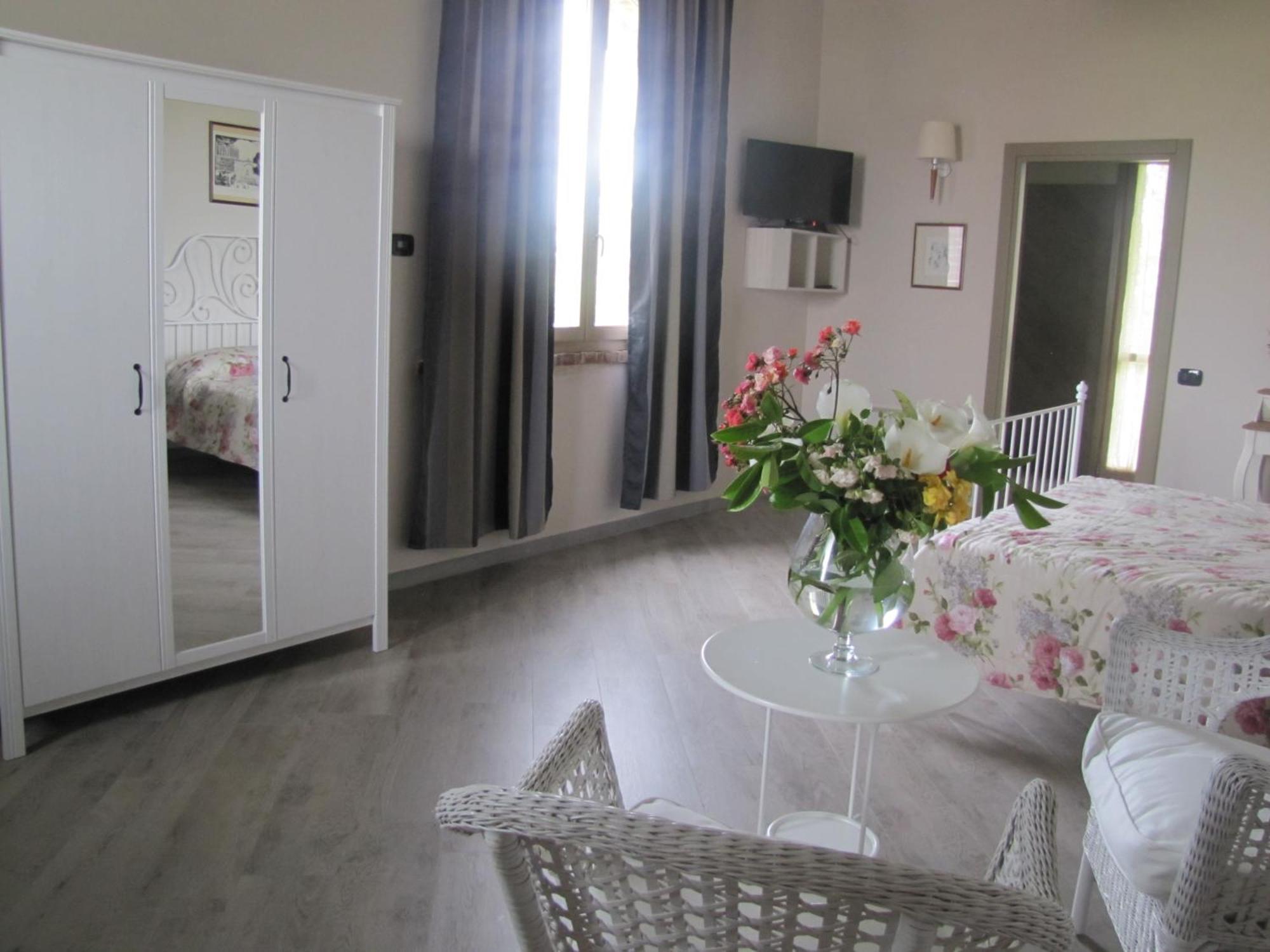 Agriturismo Bassanine Monticelli dʼOngina 객실 사진